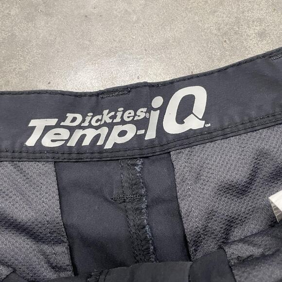 Dickies Shorts Mens 32 Black Temp-iQ Work Chino Utility Pocket Cooling Stretch - Picture 5 of 7